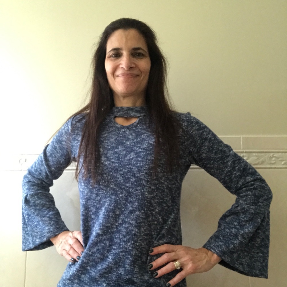 “NEW” Arizona Jean Company Gigi Bell Sleeve Top